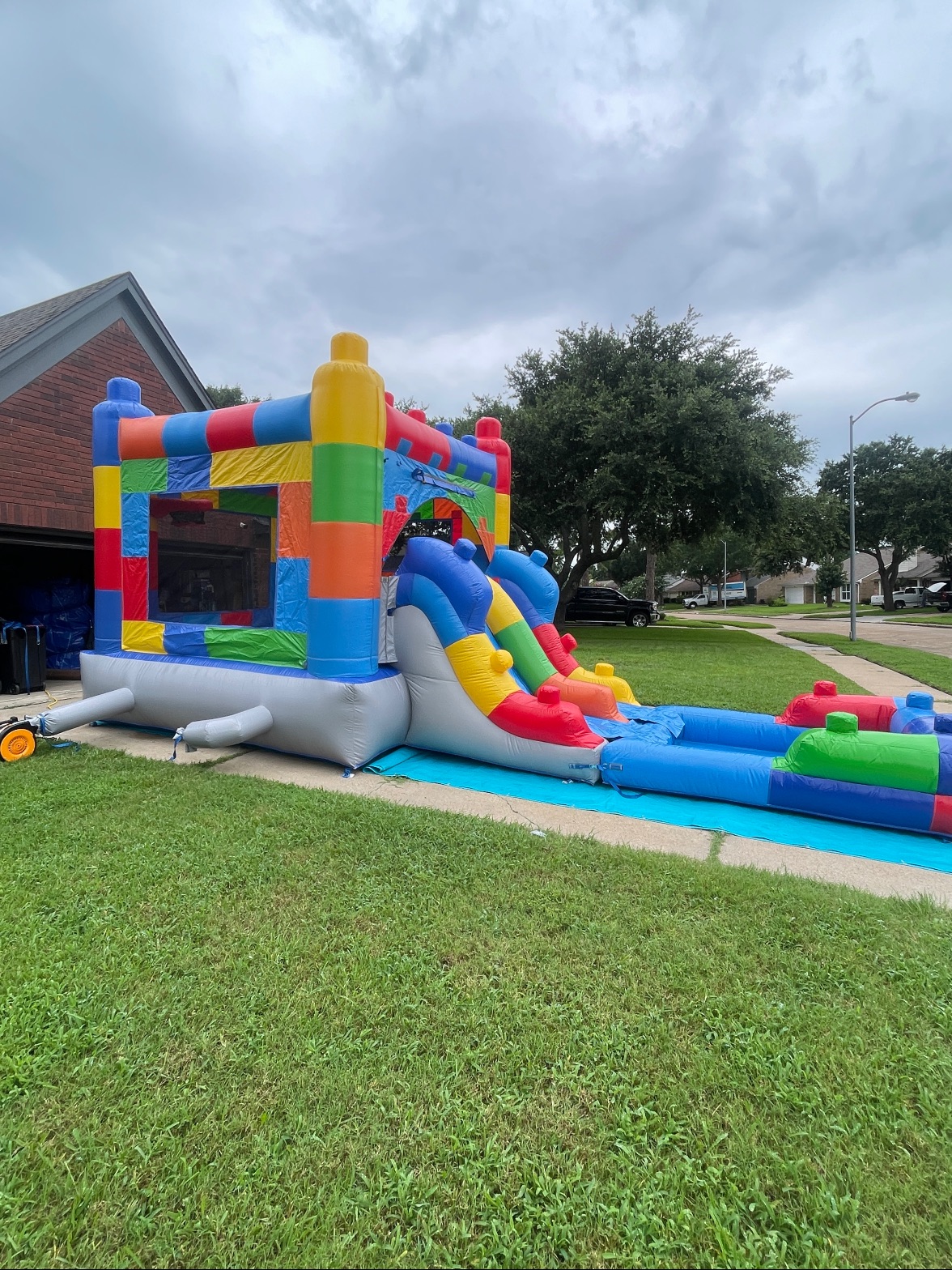 Block Party Wet/Dry Combo Bounce House with Slide — photo 3 of 4